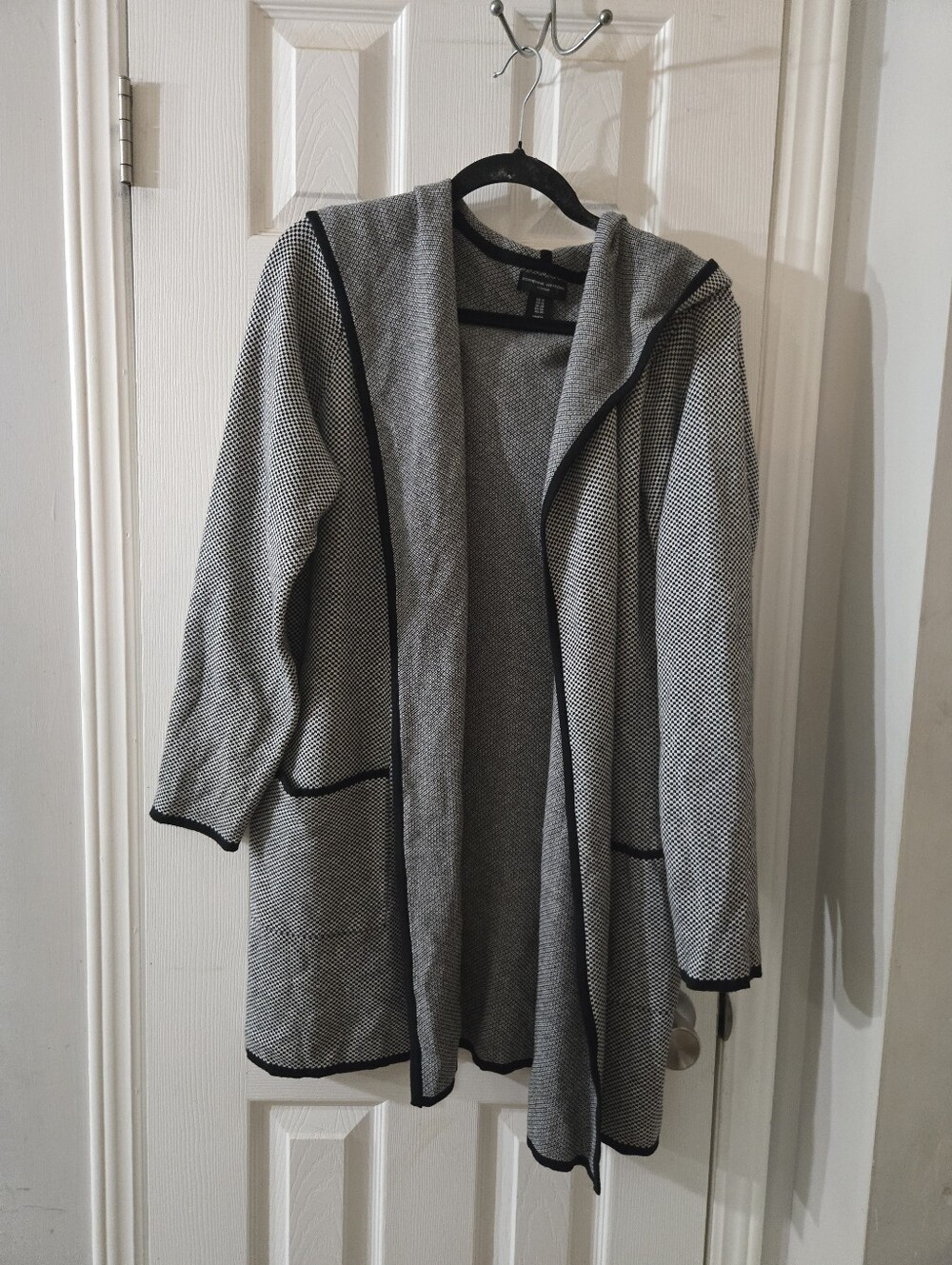 1x hooded open cardigan
